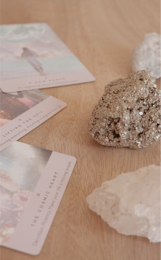 Cartas del tarot y cristales